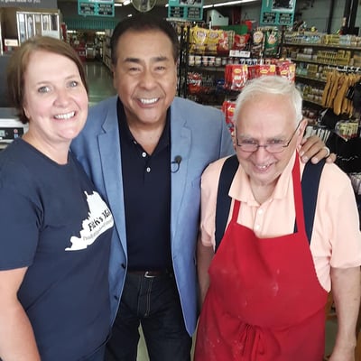 Leonard Fitch, his daughter Stephanie, and host John Quinones