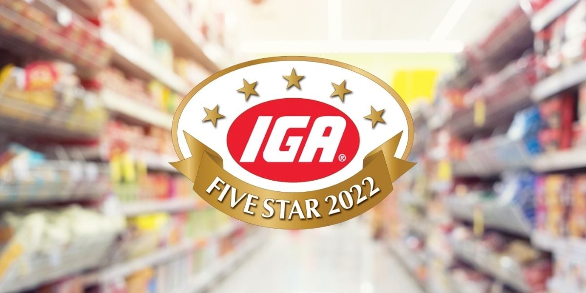 Five Star 2022 logo on blurred grocery store aisle background