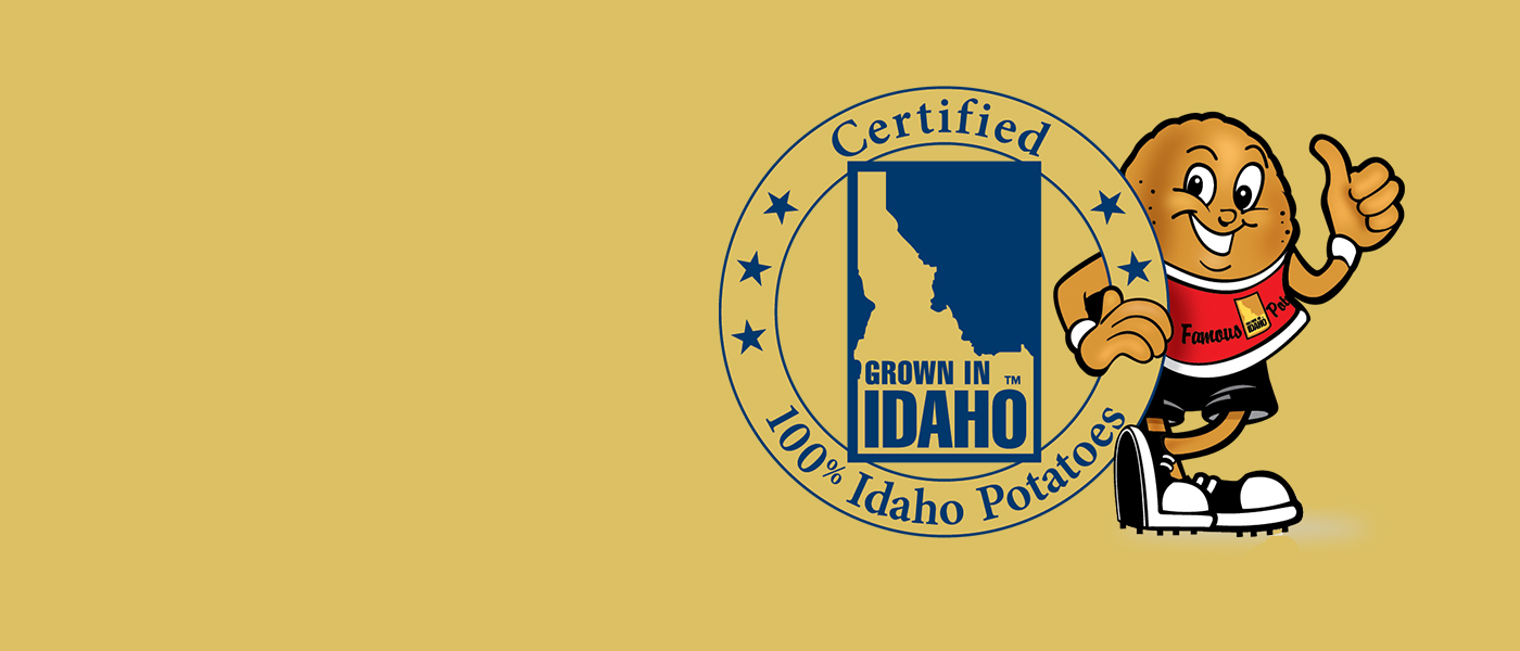 Versailles IGA Scores First Place in National Display Contest