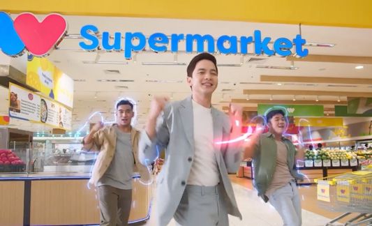 Waltermart ad of people dancing in the store