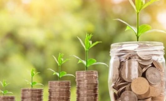 Saving money sustainably graphic